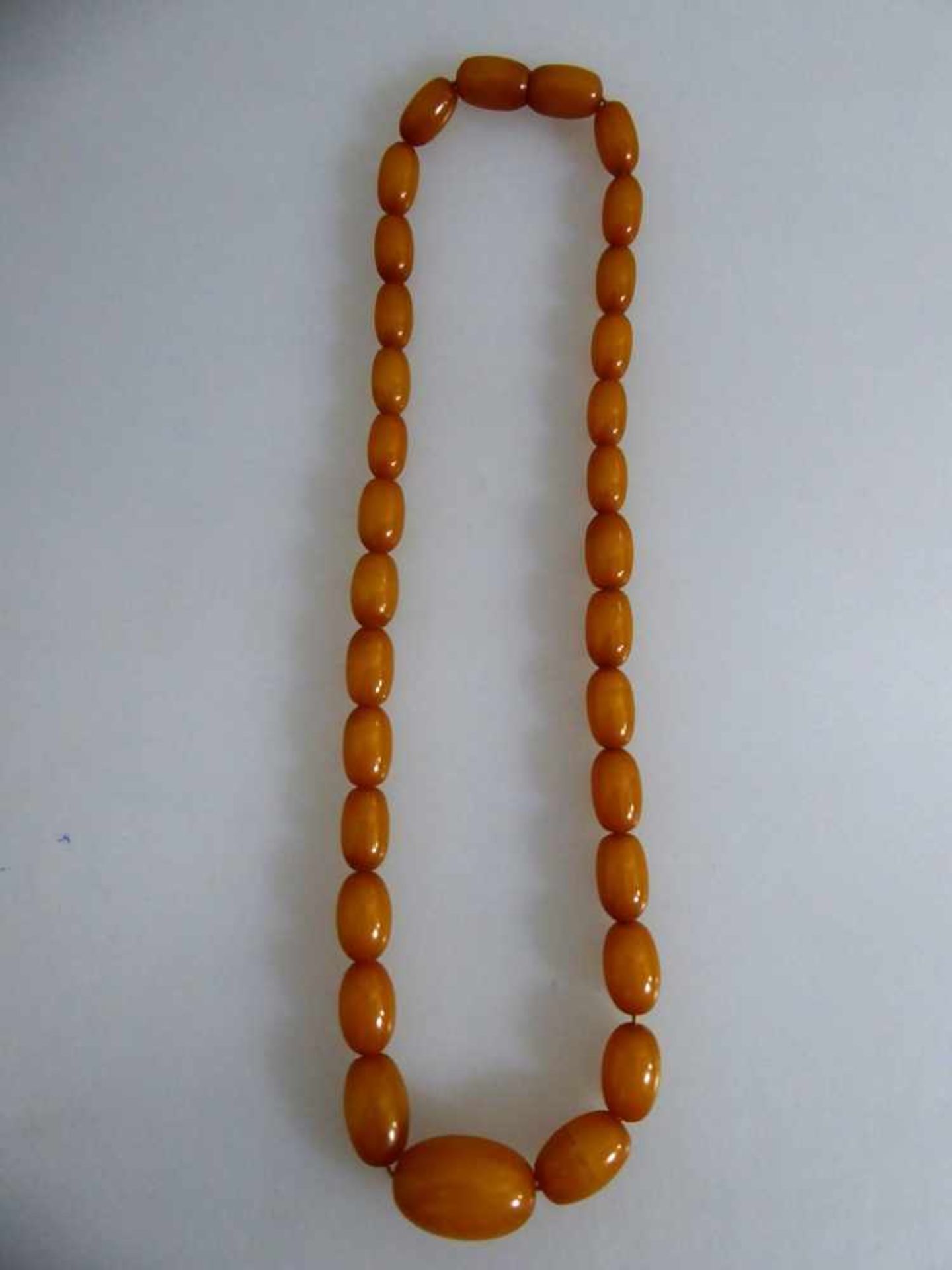 Bernsteinkette Oliven Kette / An amber olives chain, Butterscotch, verlaufend angeordnet,