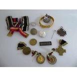 Konvolut Orden / Ehrenzeichen / Reservistika, u.a. Ordenbänder, Medaille Husaren Commers