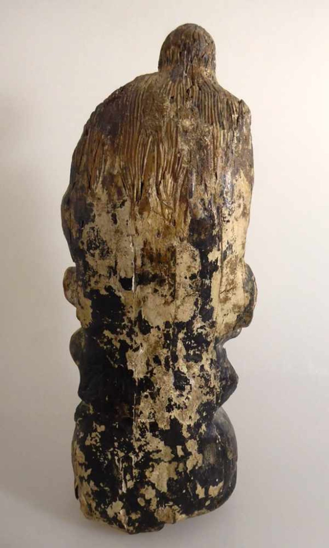 Holzskulptur, Madonna, 17./18.Jh., auf einer Weltkugel mit Schlange stehend, über dem bodenlangen - Bild 2 aus 2
