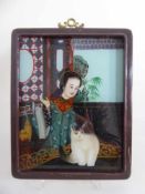 Hinterglasbild, China um 1900, Junge Dame in landestypischer Kleidung mit Katze, i.R. 25cm x 19,5cm