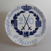 Jubiläumsteller Meissen 1710 - 1910, Modellnr. 117, kobaltblaue Unterglasurmalerei mit Wappen im