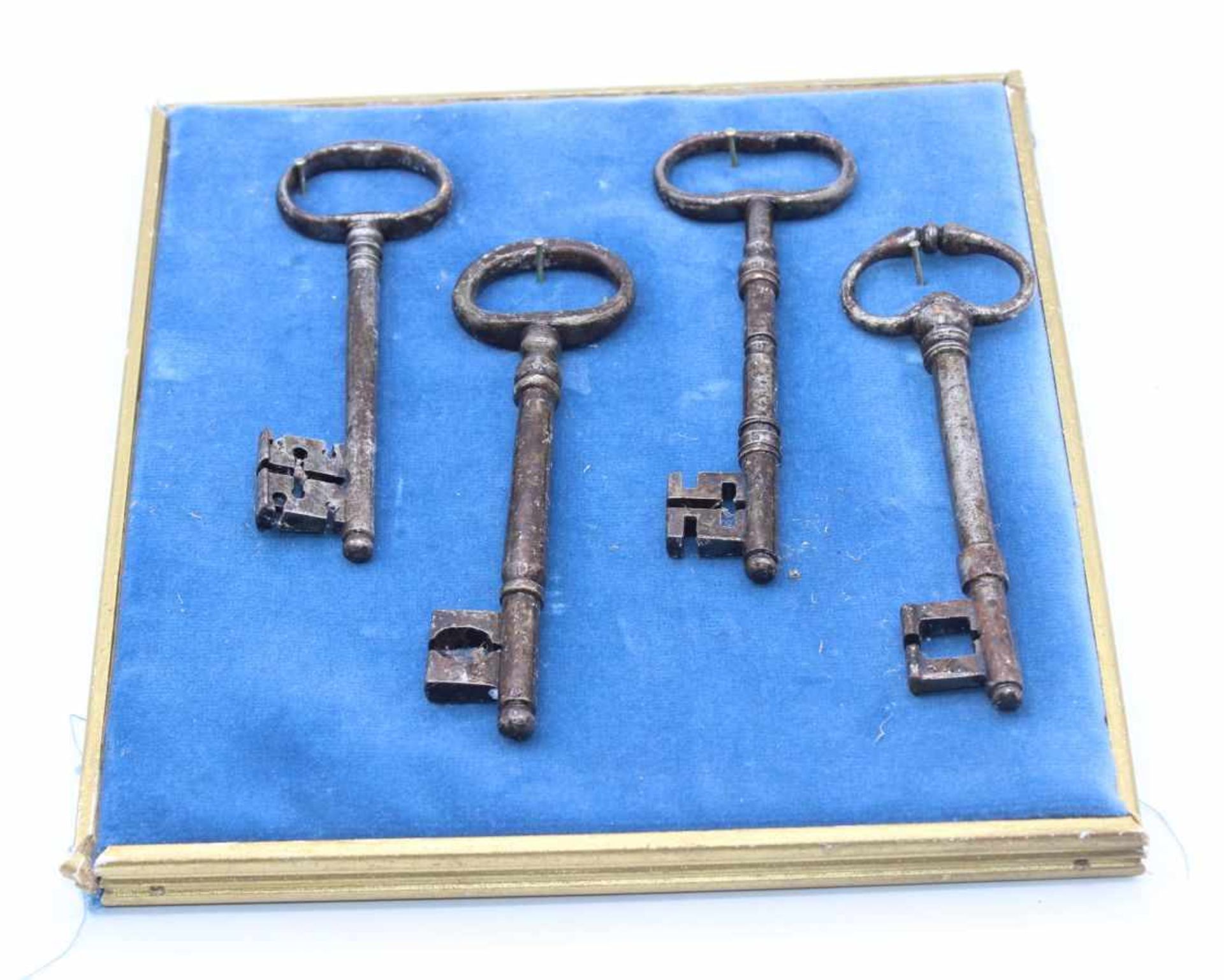 Lot Barockschlüssel Eisen, Länge 12,5 bis 14,5 cm, 4 Stück