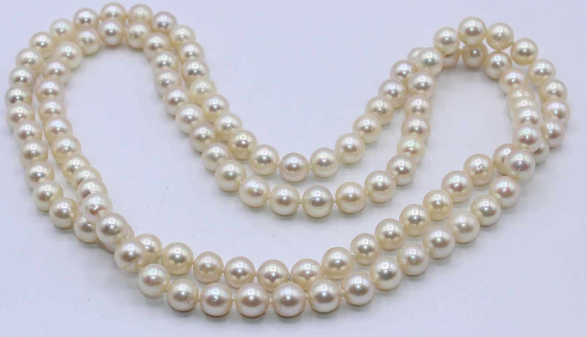 Zuchtperlenkette endlos, mit ca. 110 Perlen, d.= 7-7,5 mm, Länge ca. 84 cm