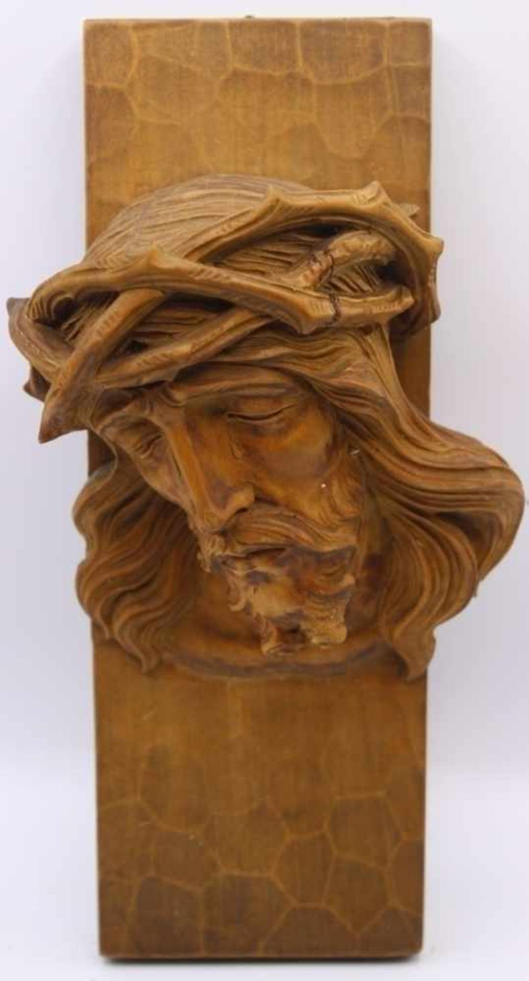 Plastik aus dem 20.Jahrhundert "Christuskopf", anonym, Holz geschnitzt, Seitenwangen fehlen, Maße