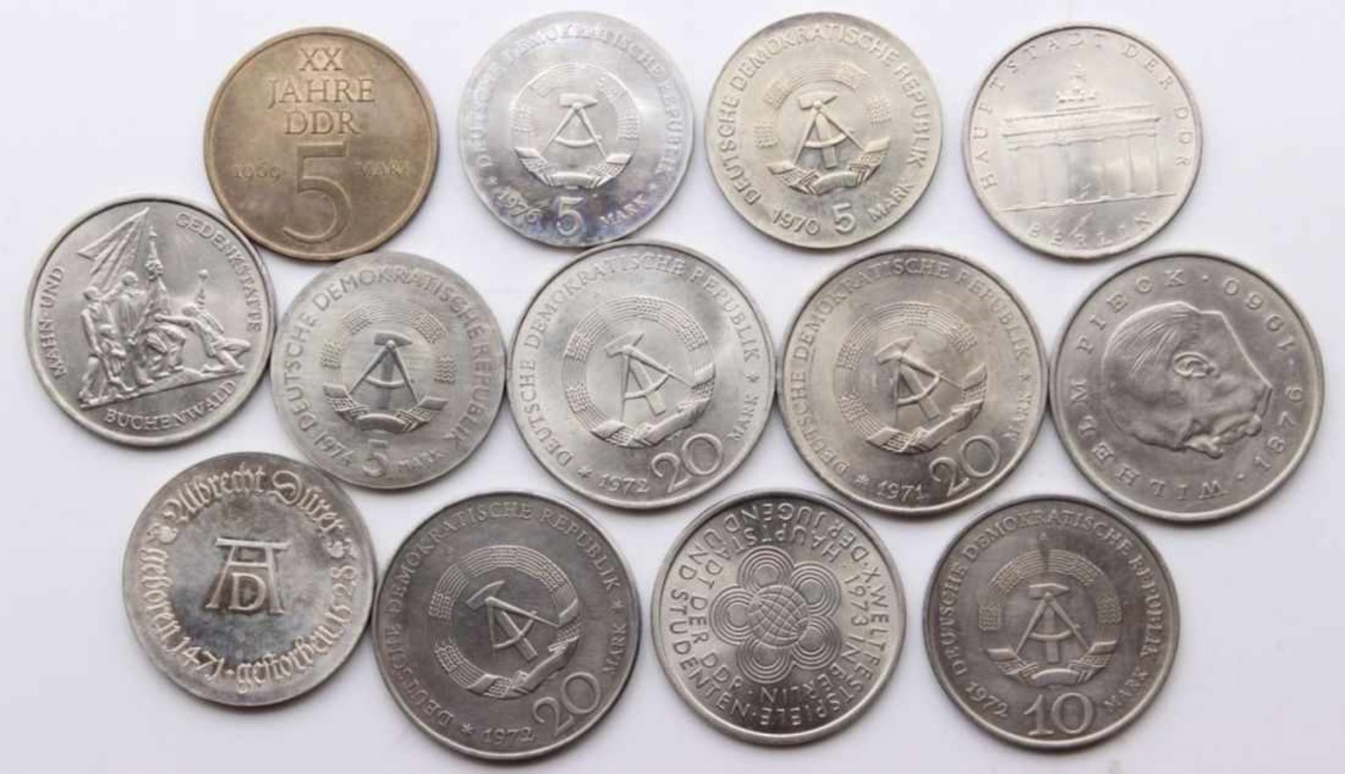Lot von 13 Münzen DDR 1.5x5 Mark, 1969, 20 Jahre DDR, 1970 Röntgen, 1971 Berlin, 1974 Reiss, 1976