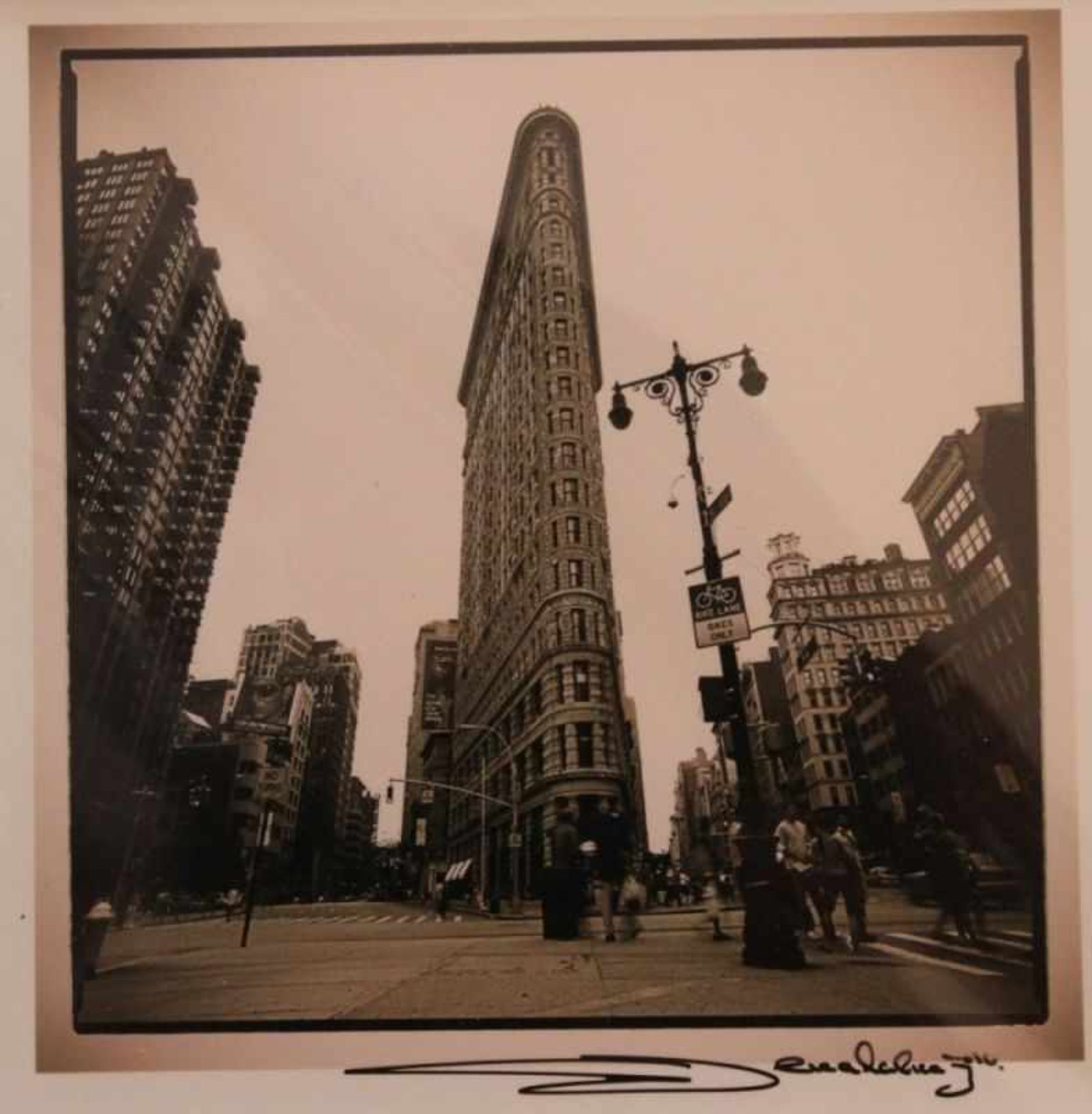 Lot Fotografien - Alkadabra "Flat Iron, Brooklyn Bridge, Empire and Chrysler, etc.", signiert,