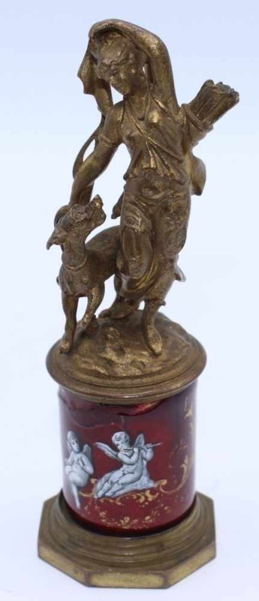 Statuette - wohl Frankreich um 1900 "Göttin Diana mit Hund", Bronze, Sockel rot emailliert und