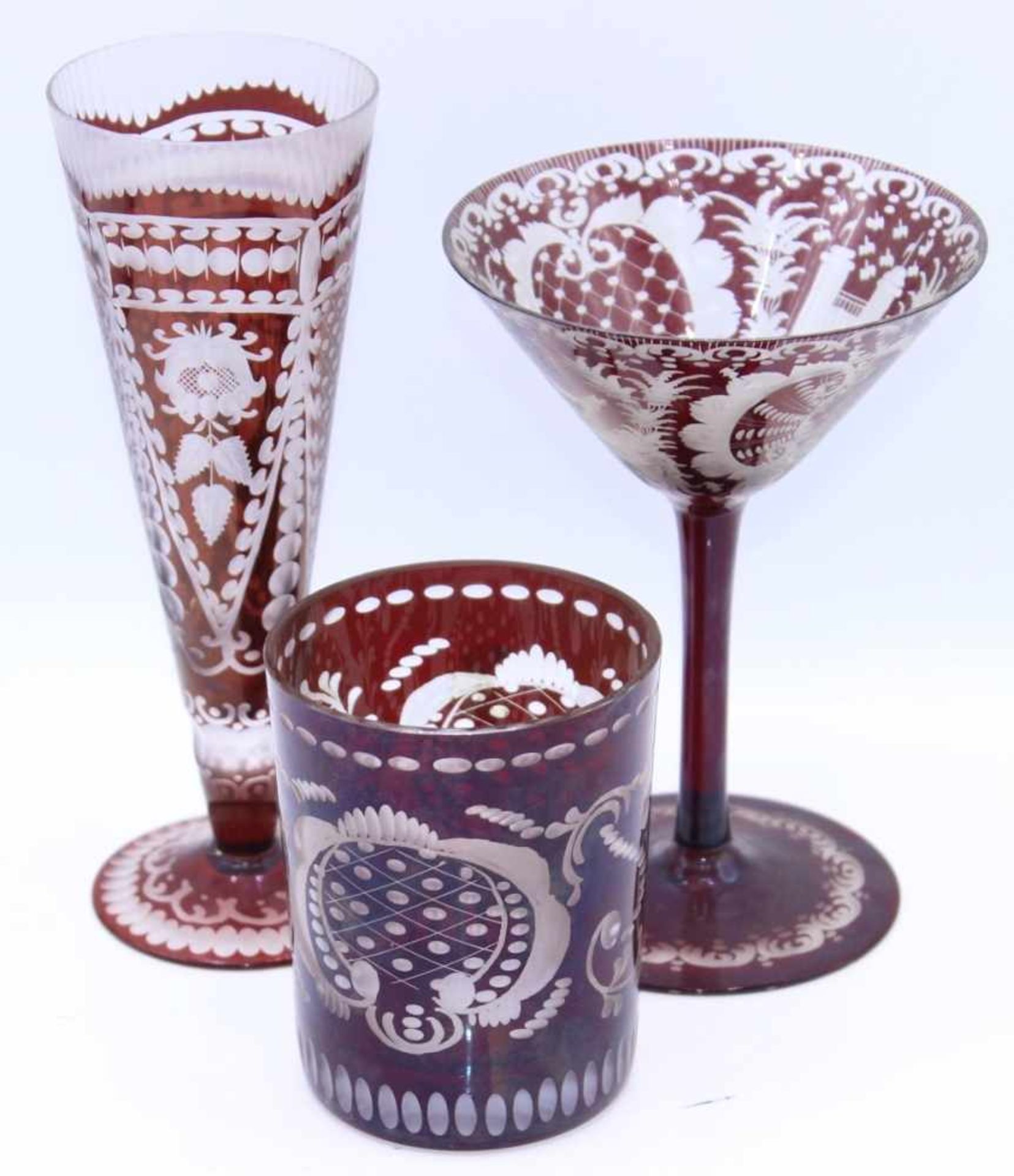 Lot Gläser - Böhmen 20.Jahrhundert farbloses Glas rubinrot überfangen, geschnittenes und geätztes
