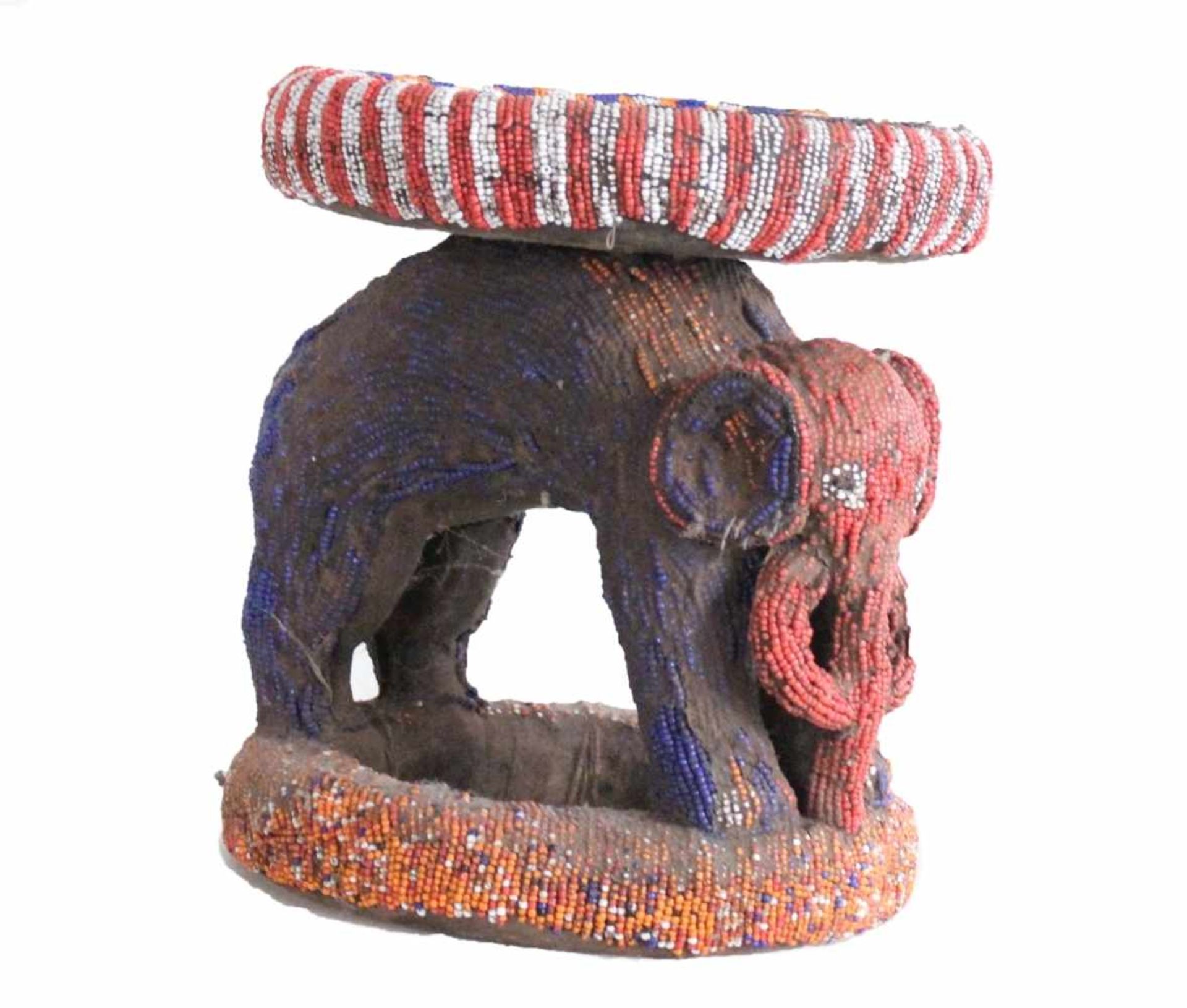 Hocker - Bamun/Kamerun reich verziert mit Perlarbeit, Mittelteil Elefantenfigur, Höhe ca.37,9 cm,