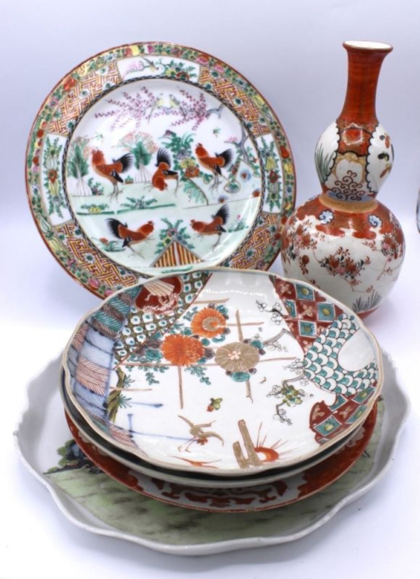 Lot Porzellan - China 19./20.Jahrhundert teilweise gemarkt, weißer Scherben bemalt mit verschiedenen