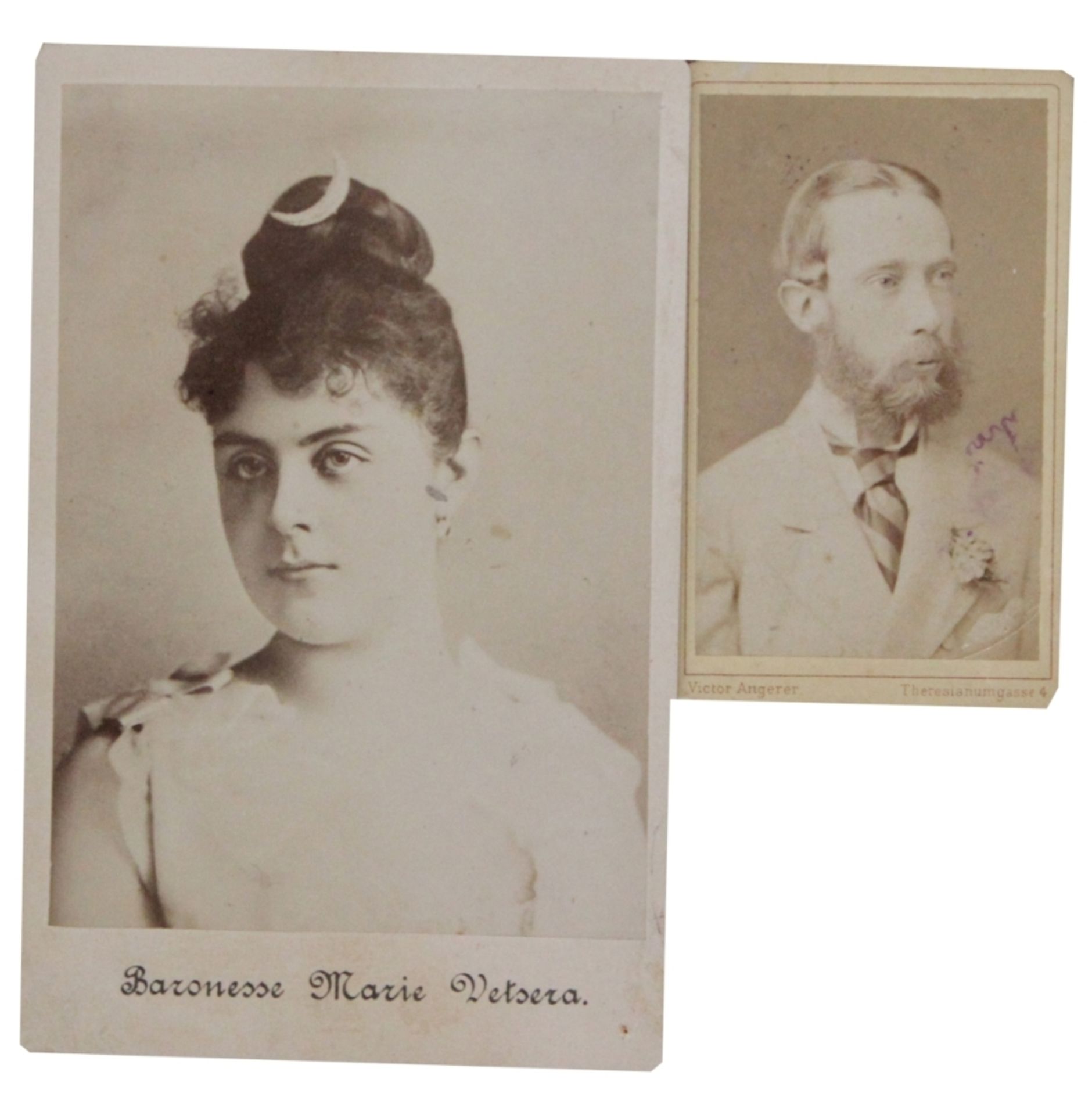 Paar alte Fotografien 1.Baronesse Marie Vetsera (171 Wien - 1889 Schloss Mayerling), war eine