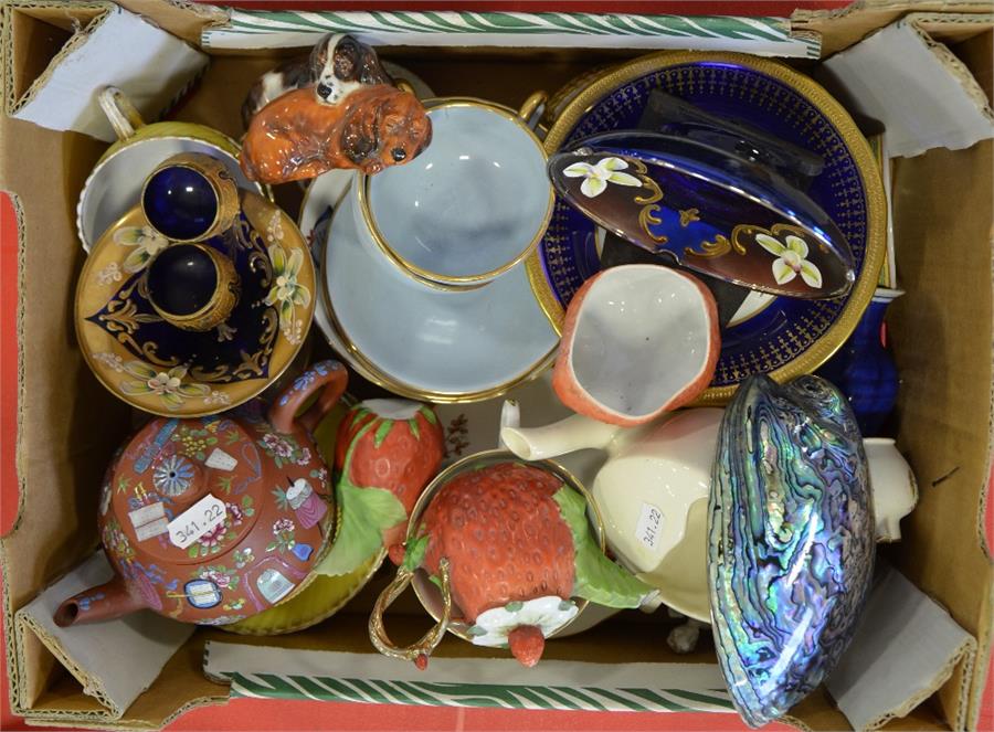 A mixed tray lot of pottery