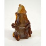 A Chinese carved agate snuff bottle