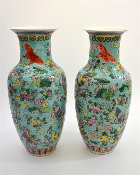 A pair of Chinese porcelain vases