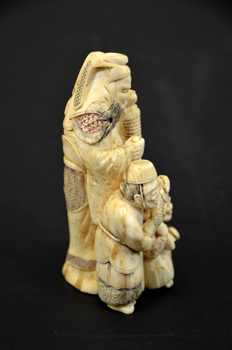 λ A 19th century Japanese carved ivory okimono - Image 2 of 5