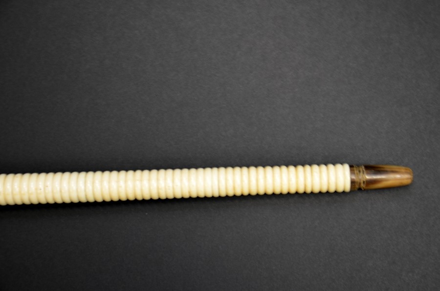 A 19th century Japanese carved bone walking cane - Image 3 of 3