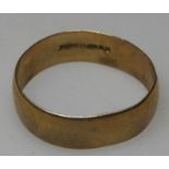 9CT GOLD BAND RING S-2.86G