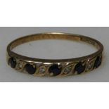 9CT GOLD DIAMOND & SAPPHIRE RING N-1.24G