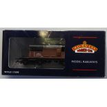 BACHMANN 25TN QUEEN MARY BRAKE VAN BR BROWN