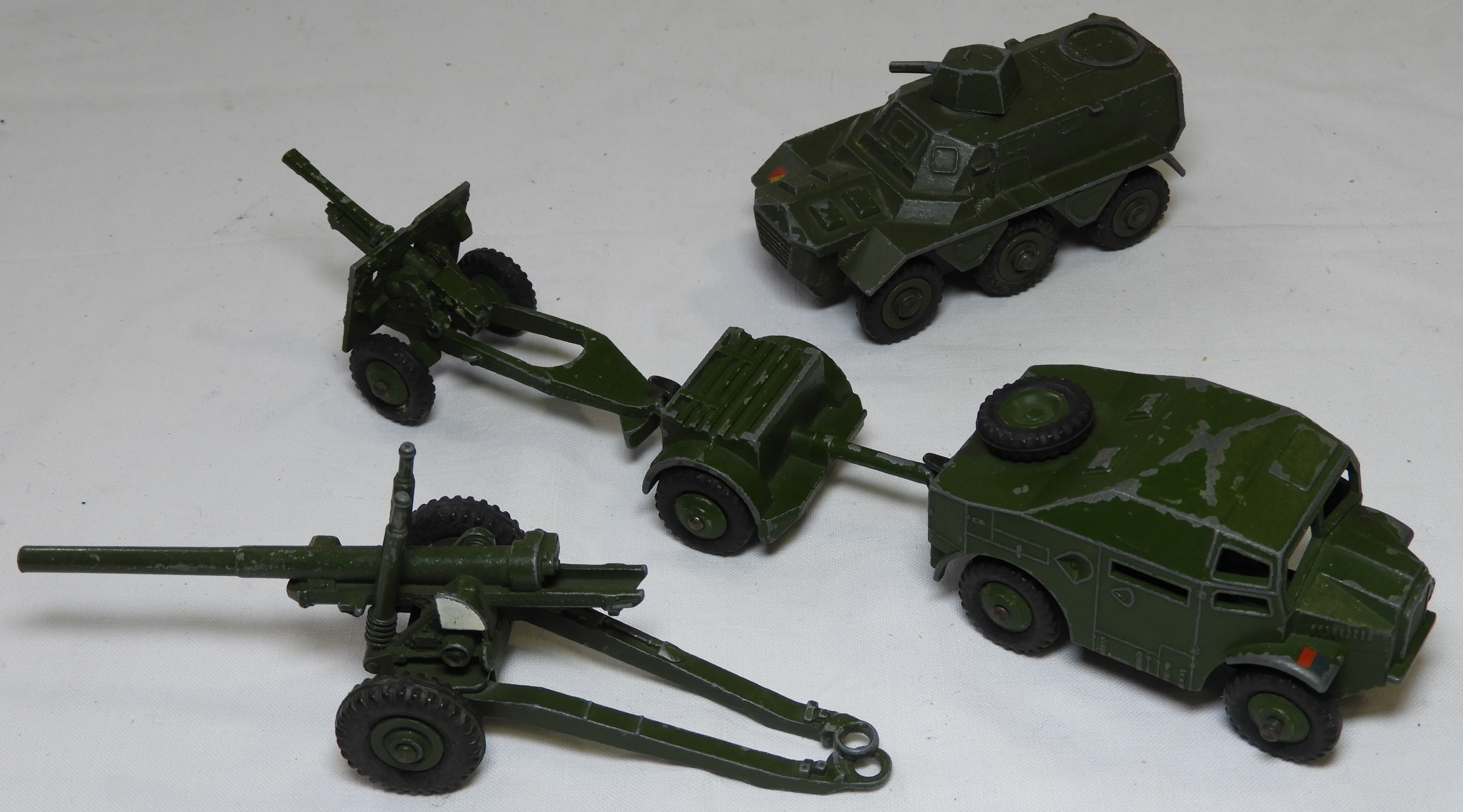 DINKY FIELD ARTILLARY TRACTOR 688, TRAILER & GUN & ARMOURED CARRIER & 3.5 GUN