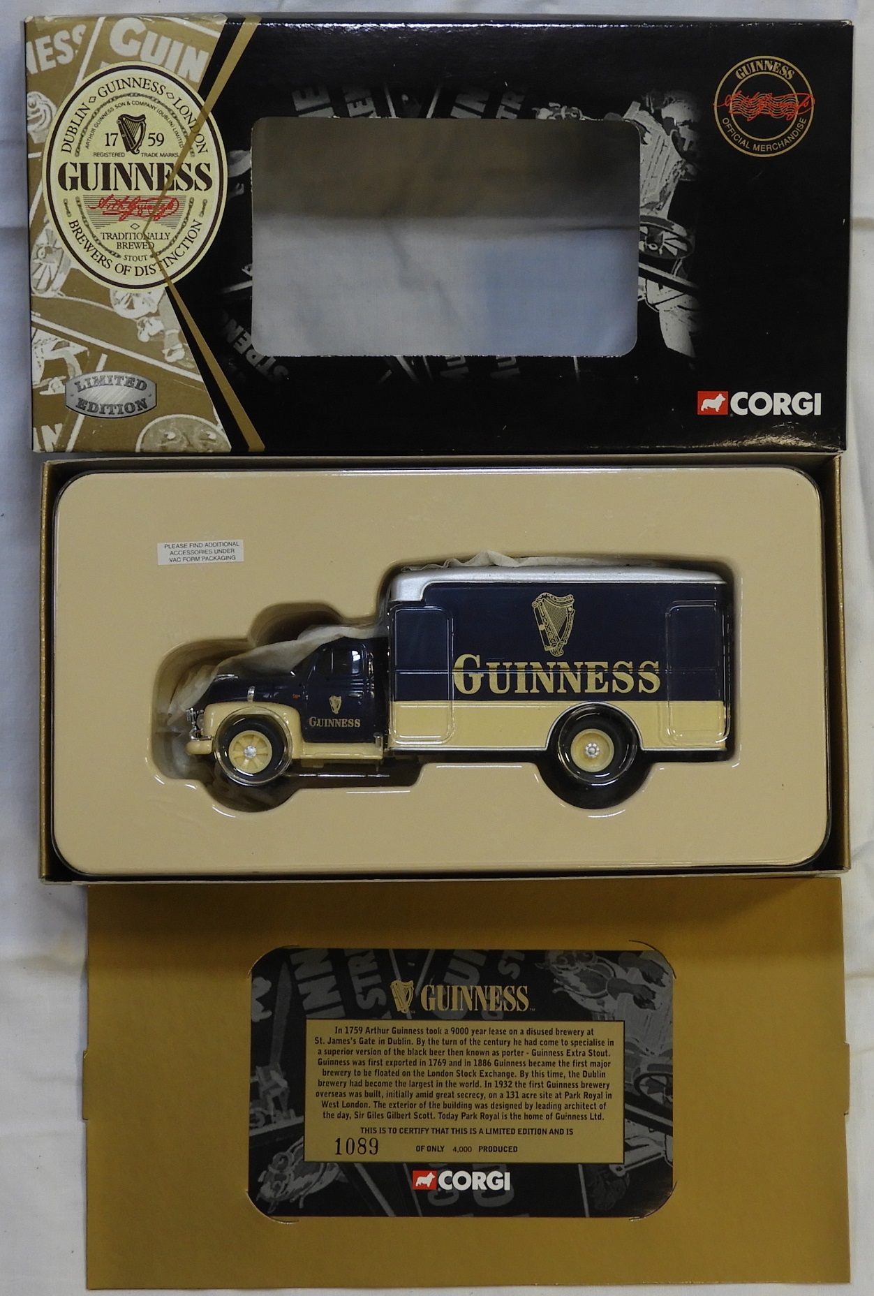 CORGI GUINNESS LIMITED EDITION 1089/4000 DIAMOND T BOX VAN