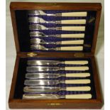 OAK CANTEEN OF FISH CUTLERY