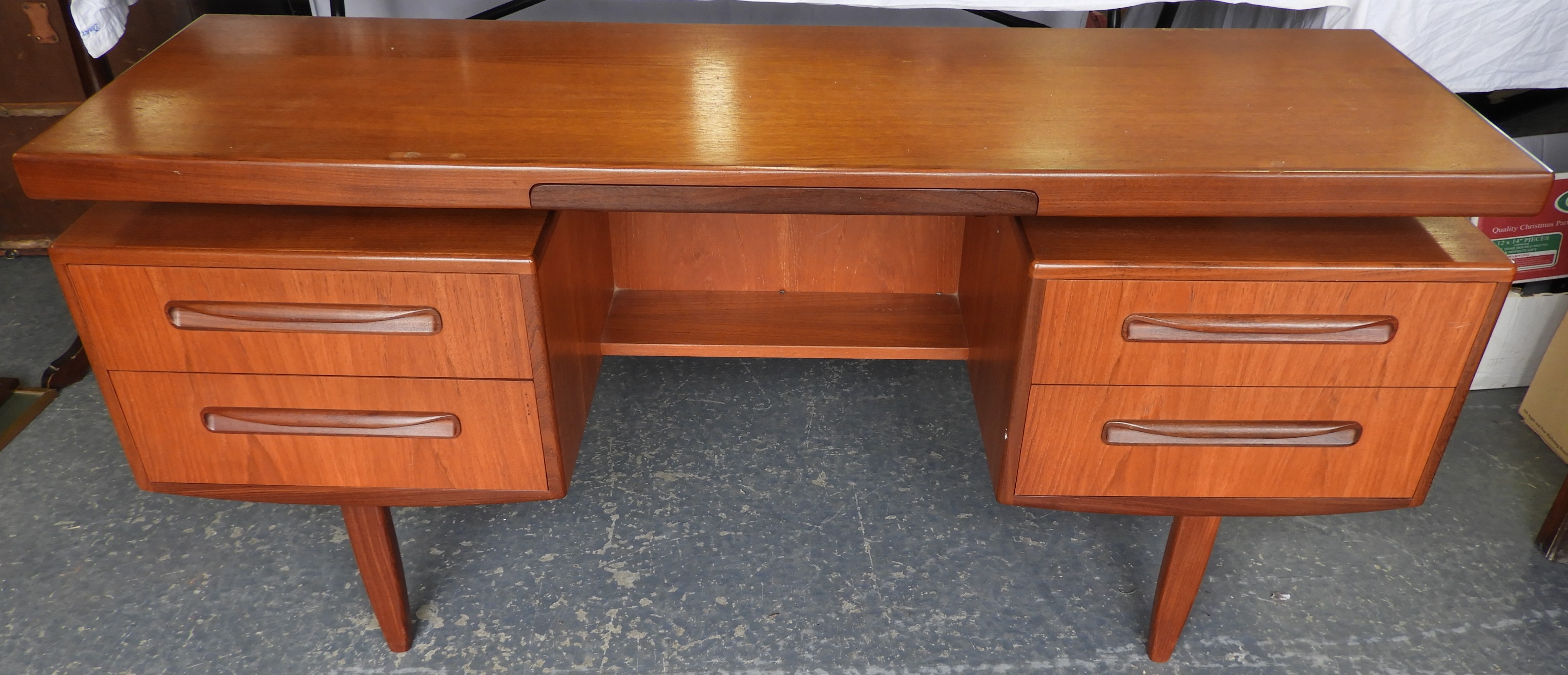 G-PLAN TEAK FRESCO DRESSING TABLE/DESK