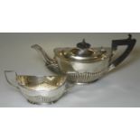 SILVER TEAPOT & SUCRIERE WILLIAMS BIRMINGHAM 1908 251.7G