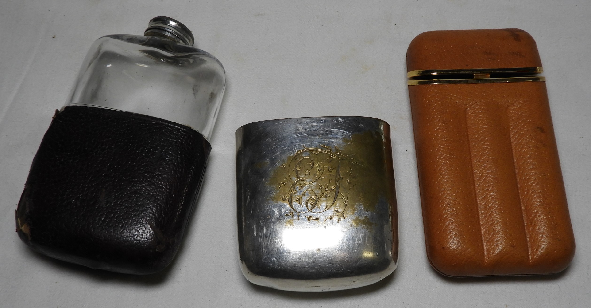 HIP FLASK & CIGAR CASE