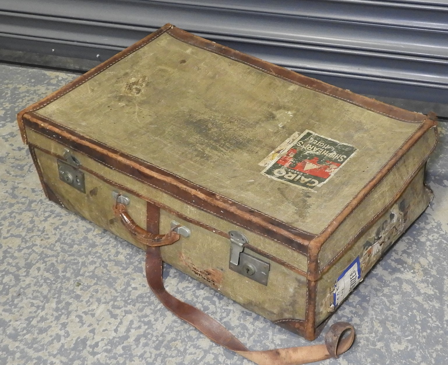 DE MOB SUITCASE WITH 37/42 PATTERN WEB TAGS - Image 2 of 2