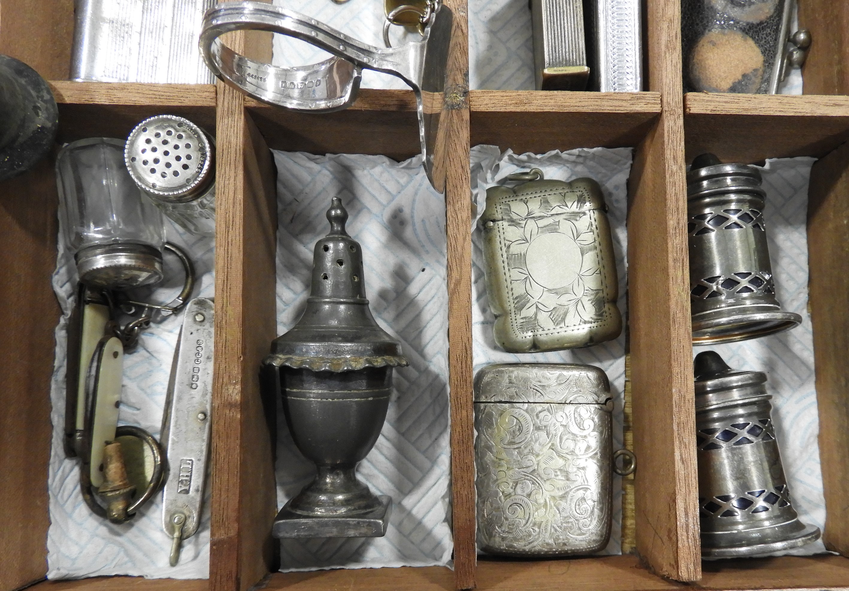 COLLECTORS BOX & CONTENTS INCL SILVER VESTAS & OTHER SILVER - Image 2 of 2