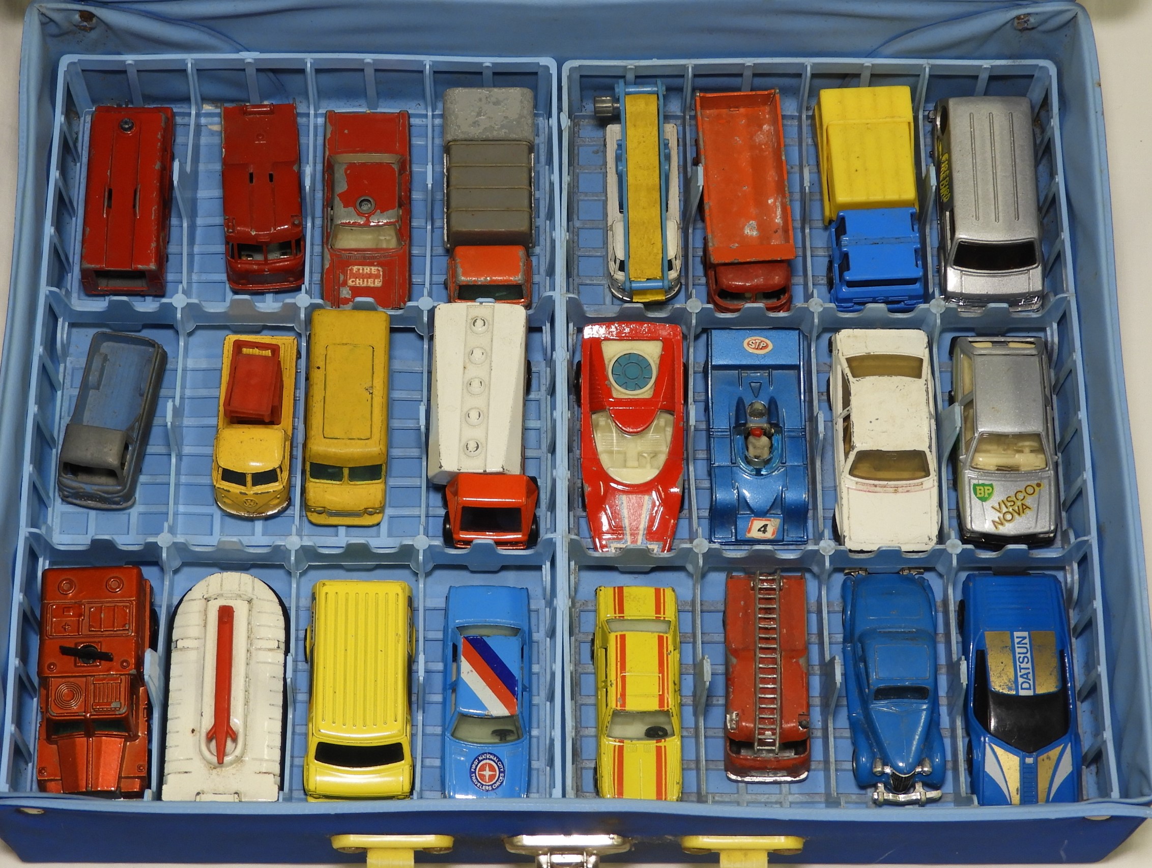 MATCHBOX CASE & 24 VEHICLES