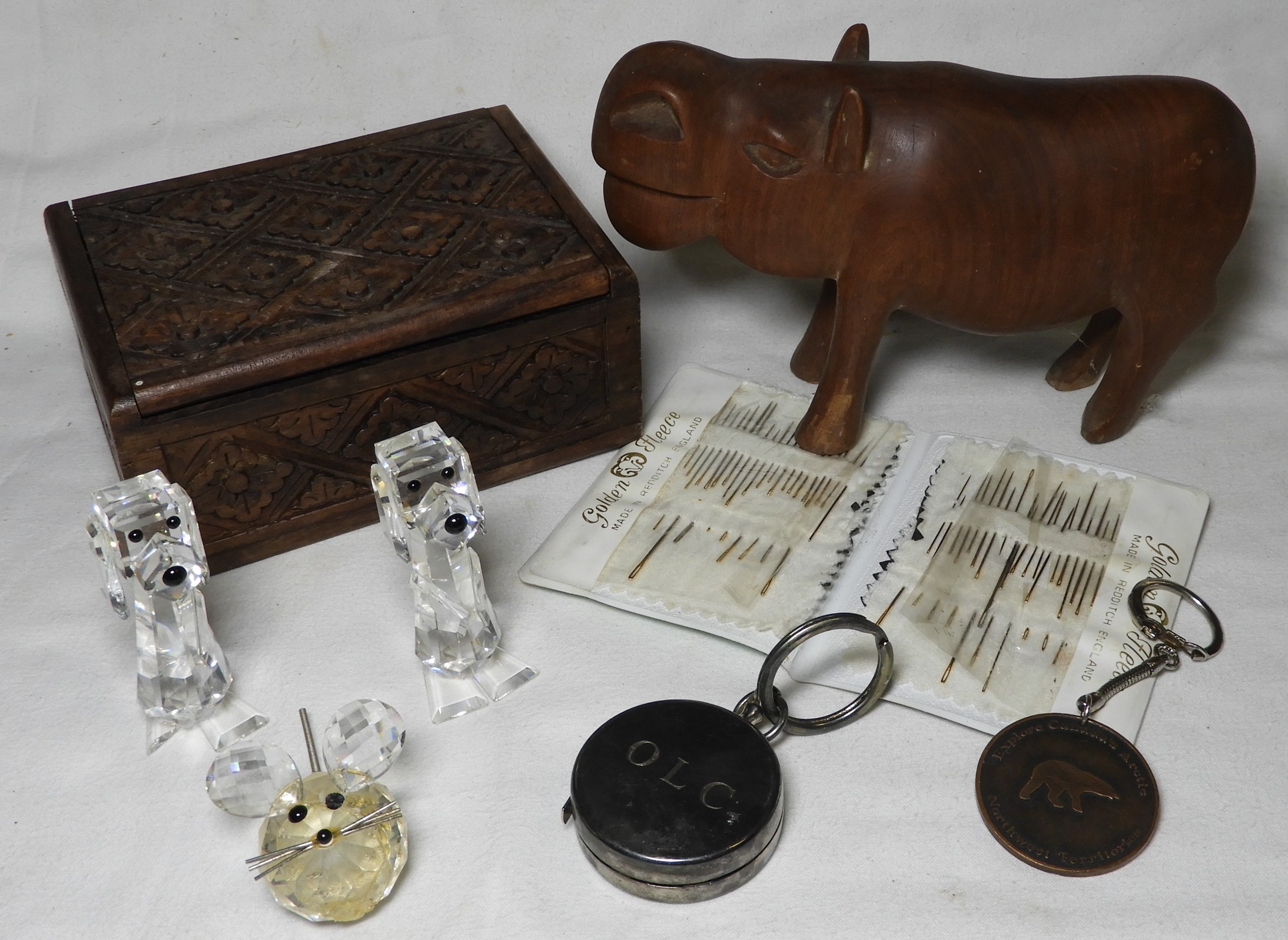 BOX OF COLLECTABLES & WOODEN HIPPO