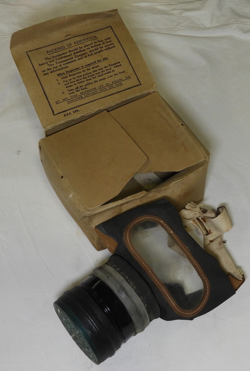 GAS MASK IN BOX