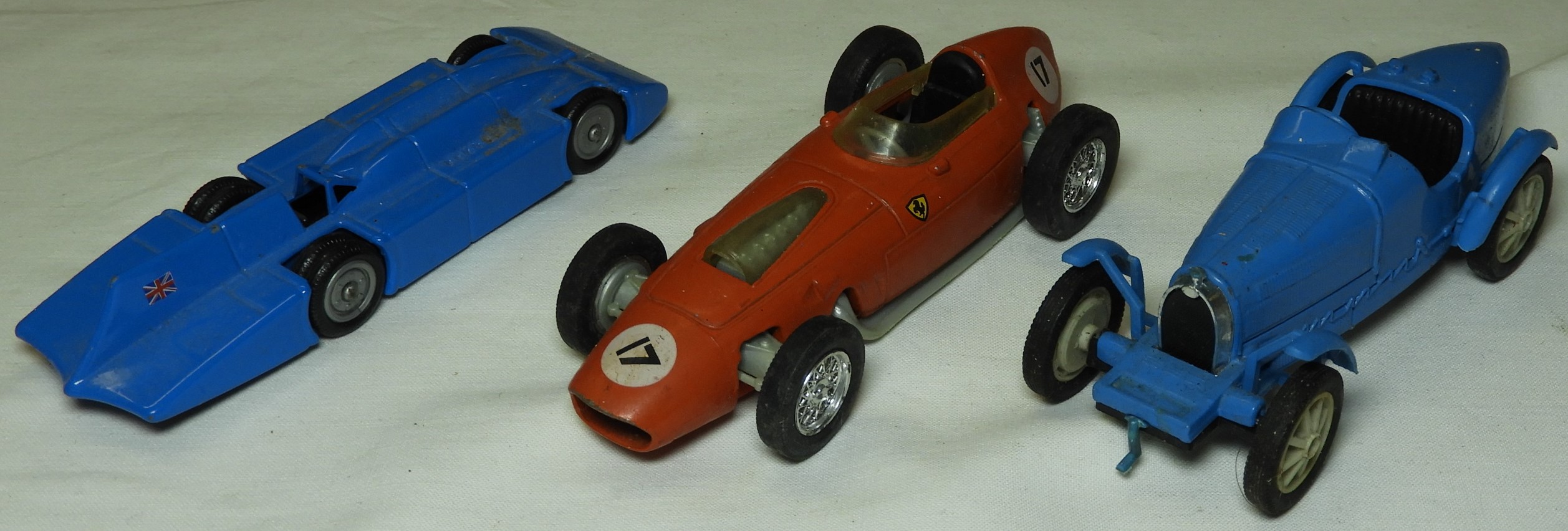 3 MODEL RACING CARS