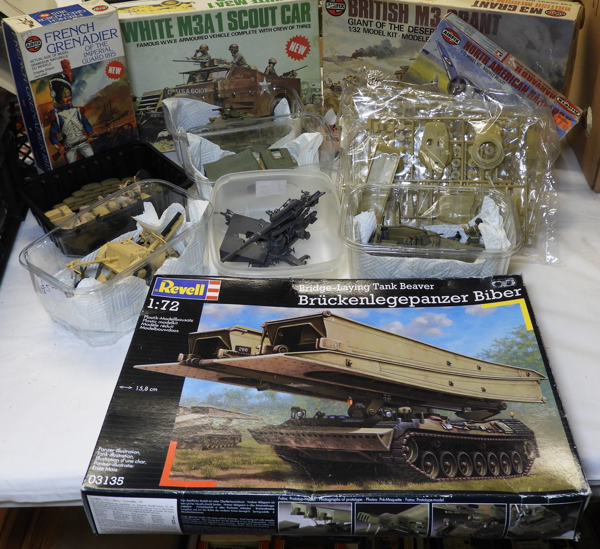 VARIOUS AIRFIX & OTHER MILITARY KIT MODELS