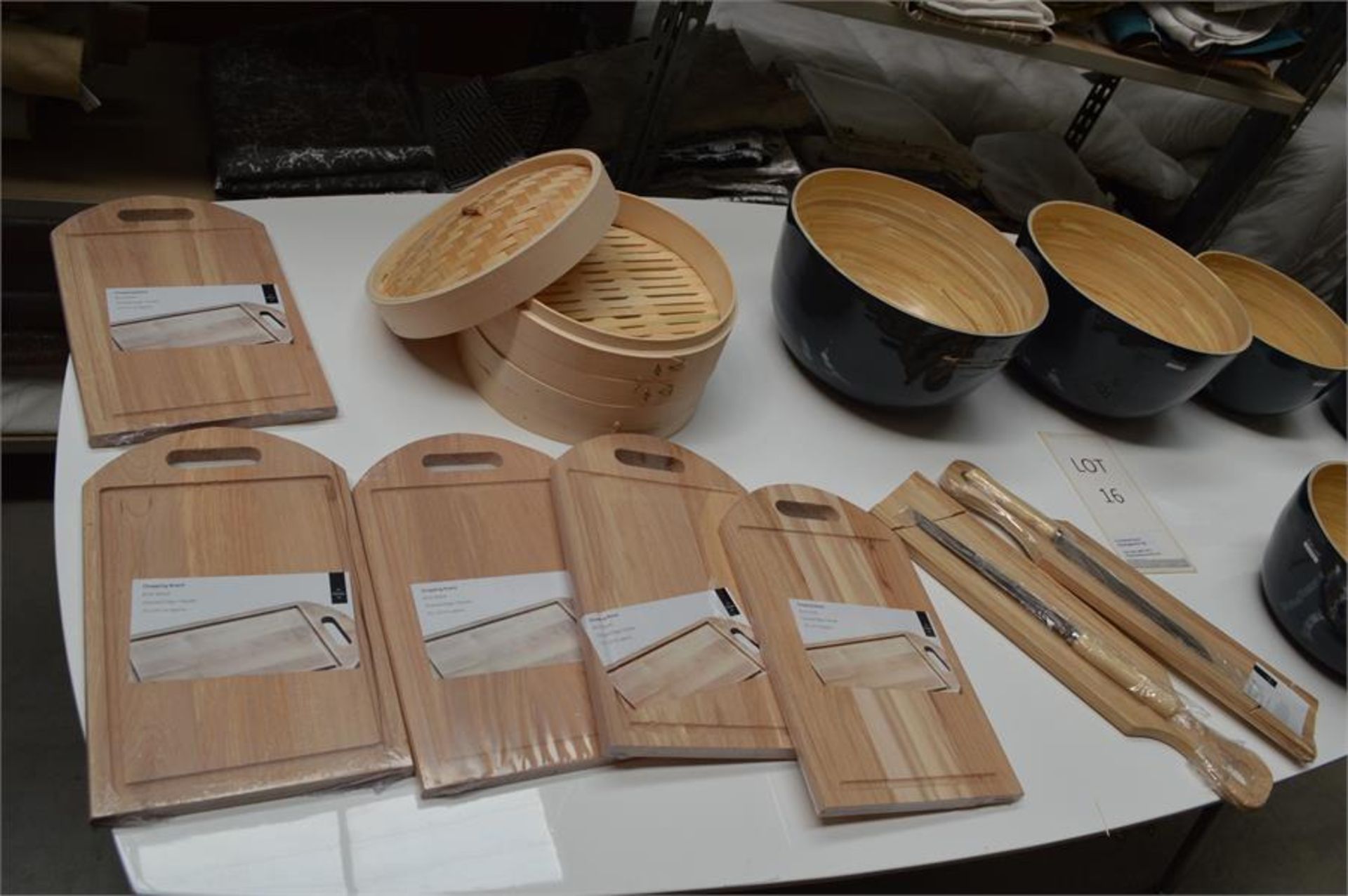 2 Large & 3 Medium Spun Bamboo Bowls , Parline Bowls 5: Birchwood Groved Edge Chopping Boards 33x - Bild 2 aus 9