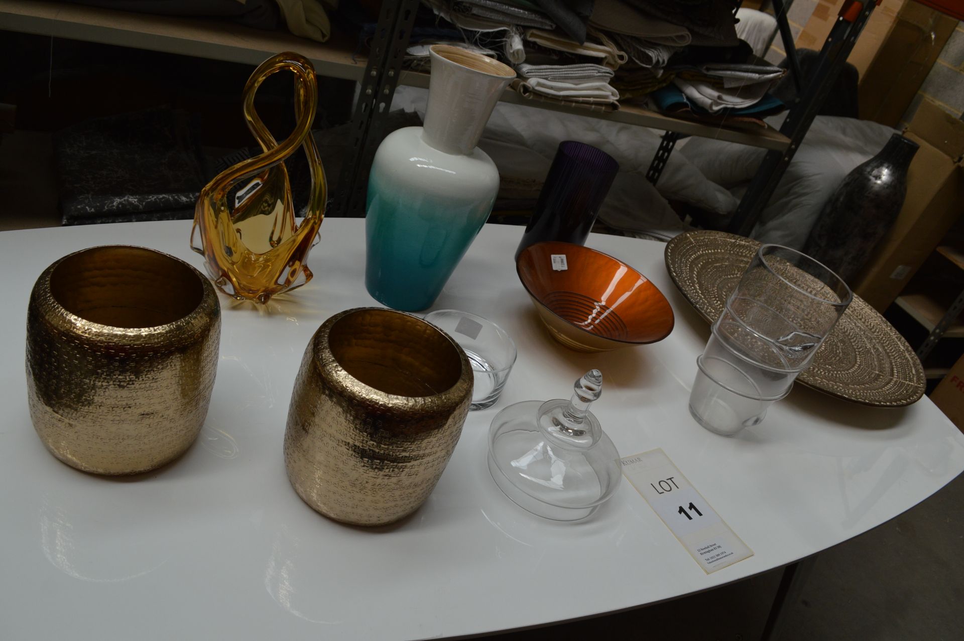 Various Vases & Decorative Bowls as Shown (Please Note: item located in Andover SP11. Collection - Bild 9 aus 9