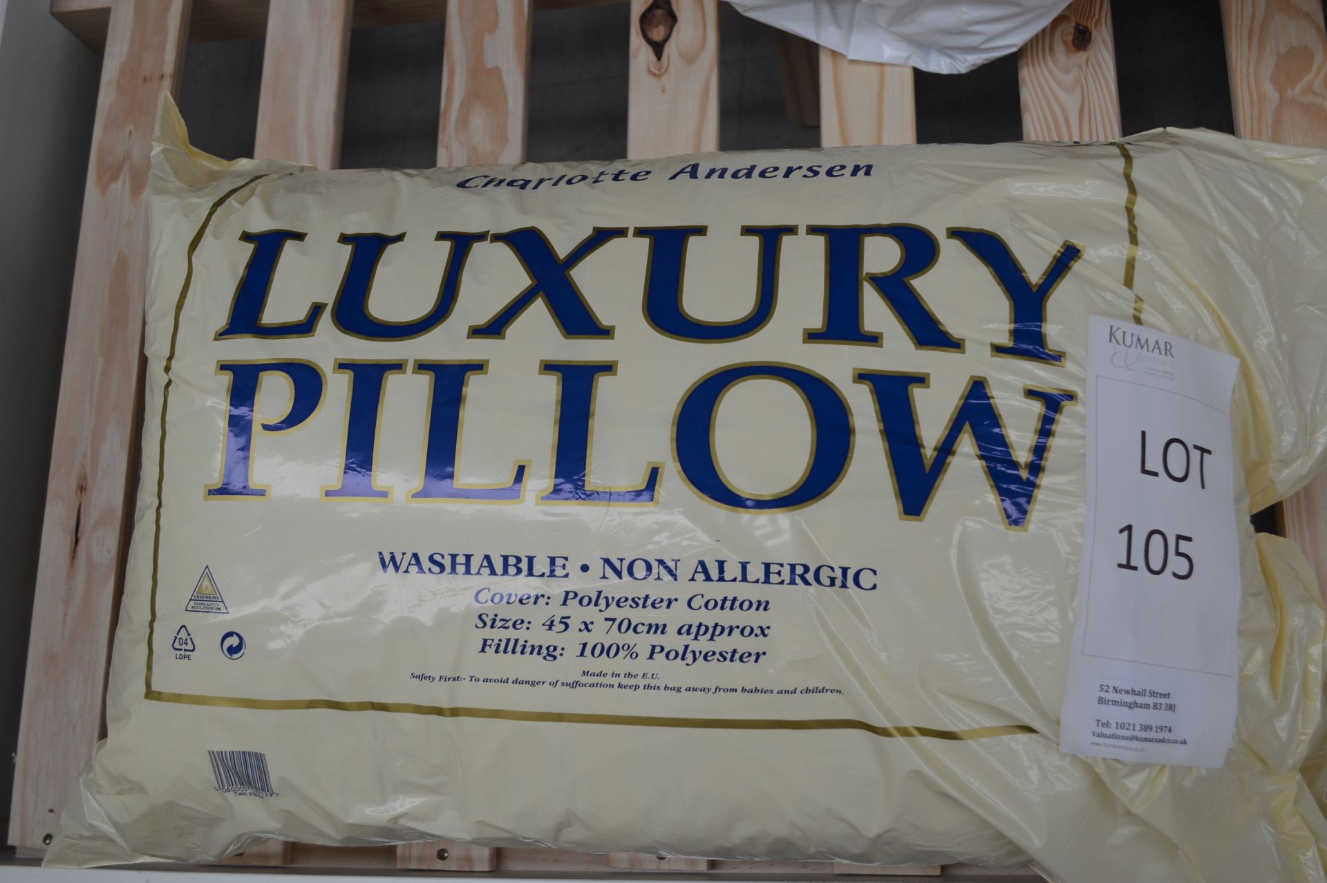 Approx 27 Pairs of Charlotte Anderson Luxury Pillows (Please Note: item located in Andover SP11. - Bild 2 aus 3