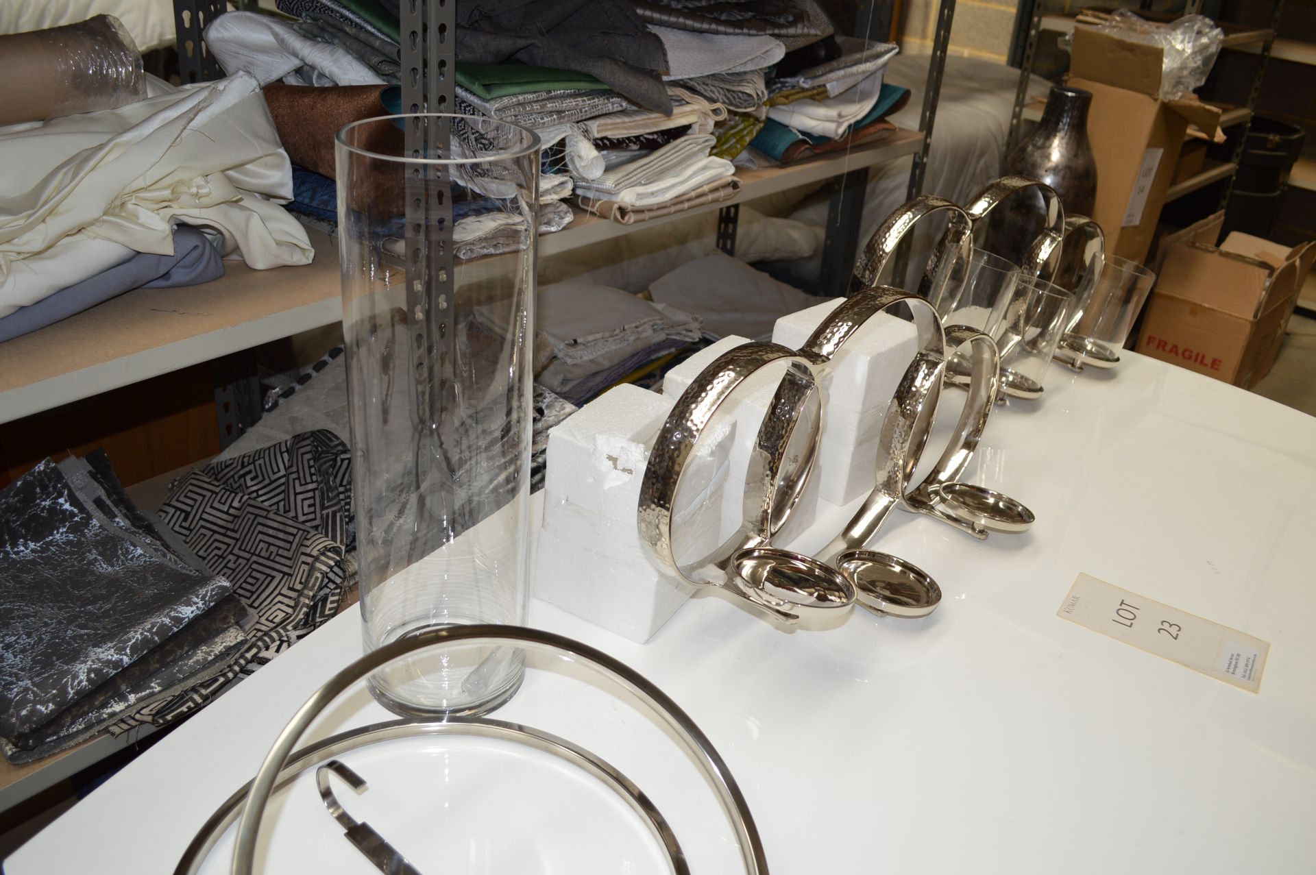 2: Chrome Hanging Lights 1: Chrome & Glass Flute Light (Please Note: item located in Andover SP11. - Bild 10 aus 12