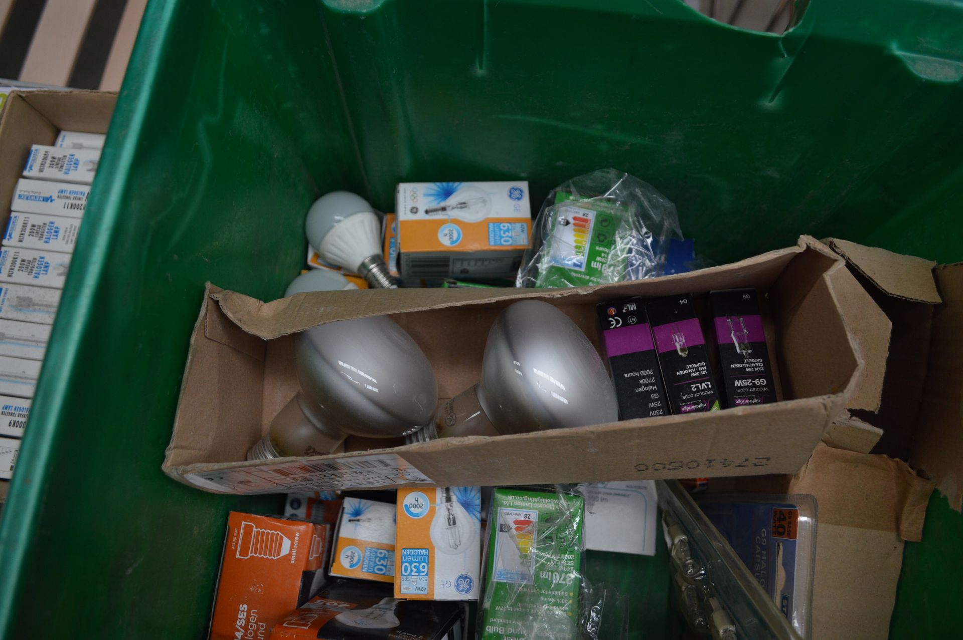 Quantity of Various Lightbulbs - as shown (Please Note: item located in Andover SP11. Collection - Image 11 of 15