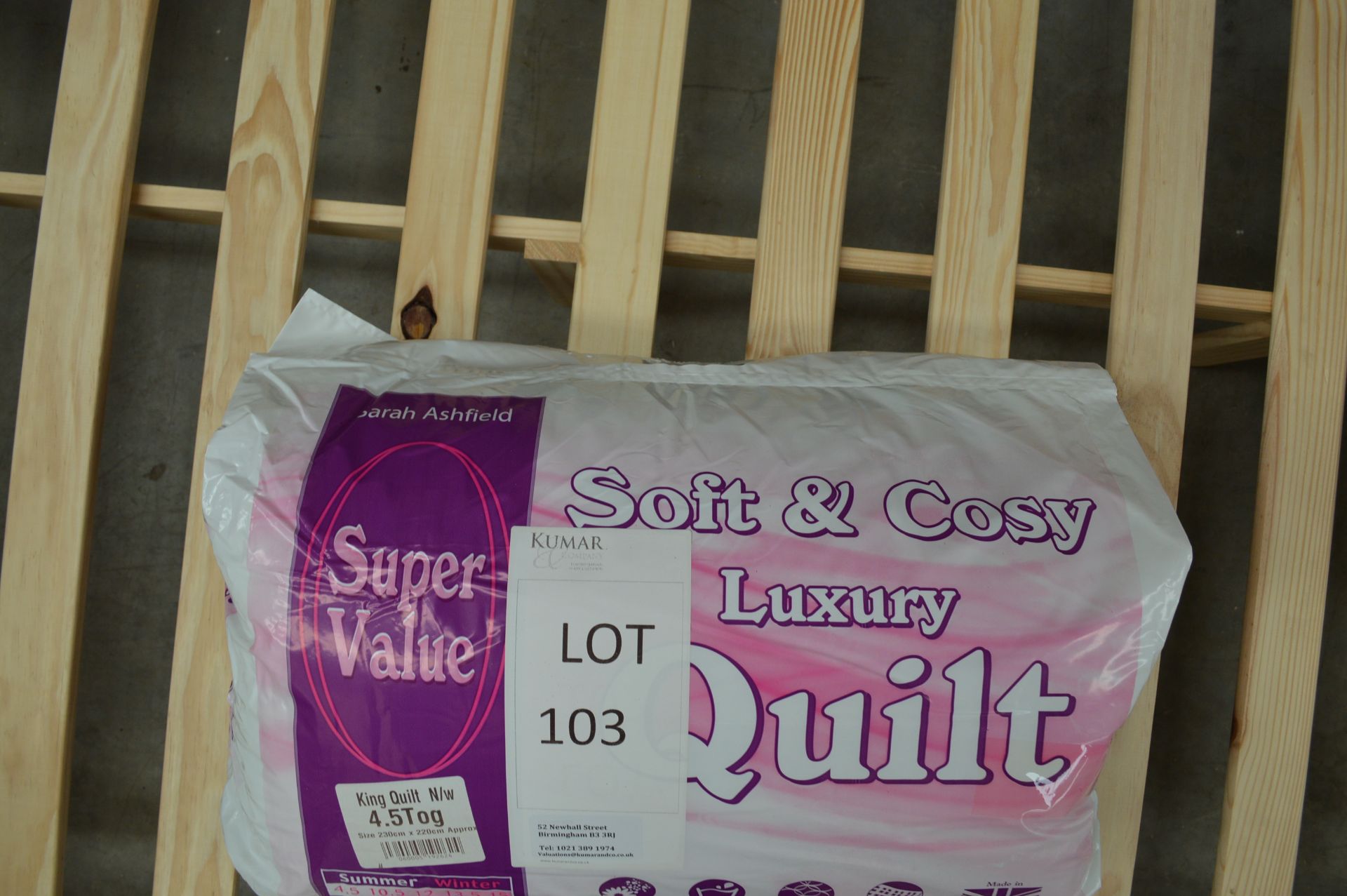 Soft & Cosy Luxury King 4.5Tog Quilt (Please Note: item located in Andover SP11. Collection by - Image 3 of 6