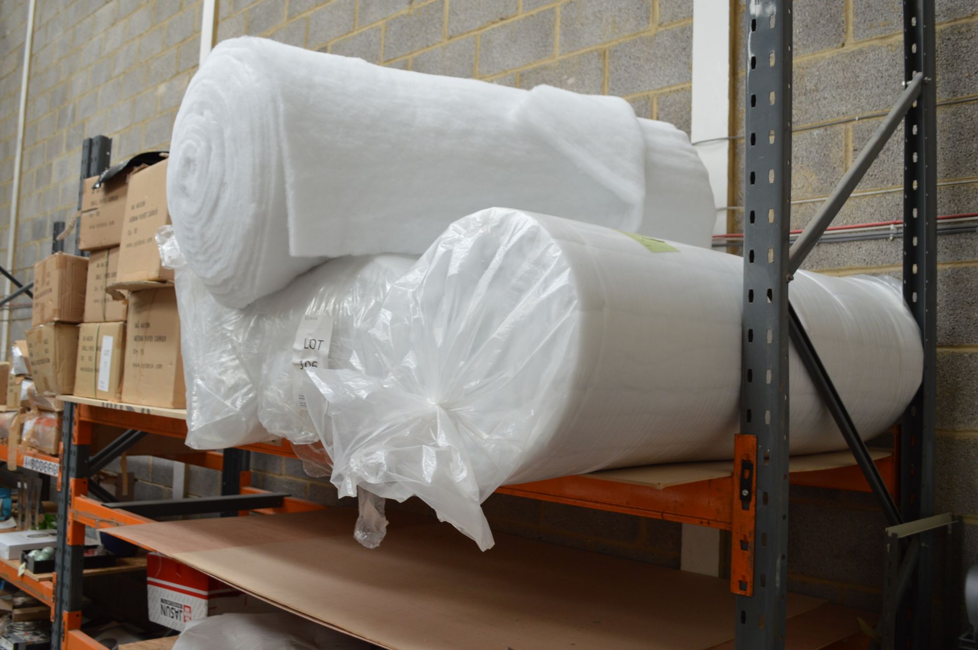 4 Rolls of Polyester Padding (Please Note: item located in Andover SP11. Collection by appointment - Bild 5 aus 6