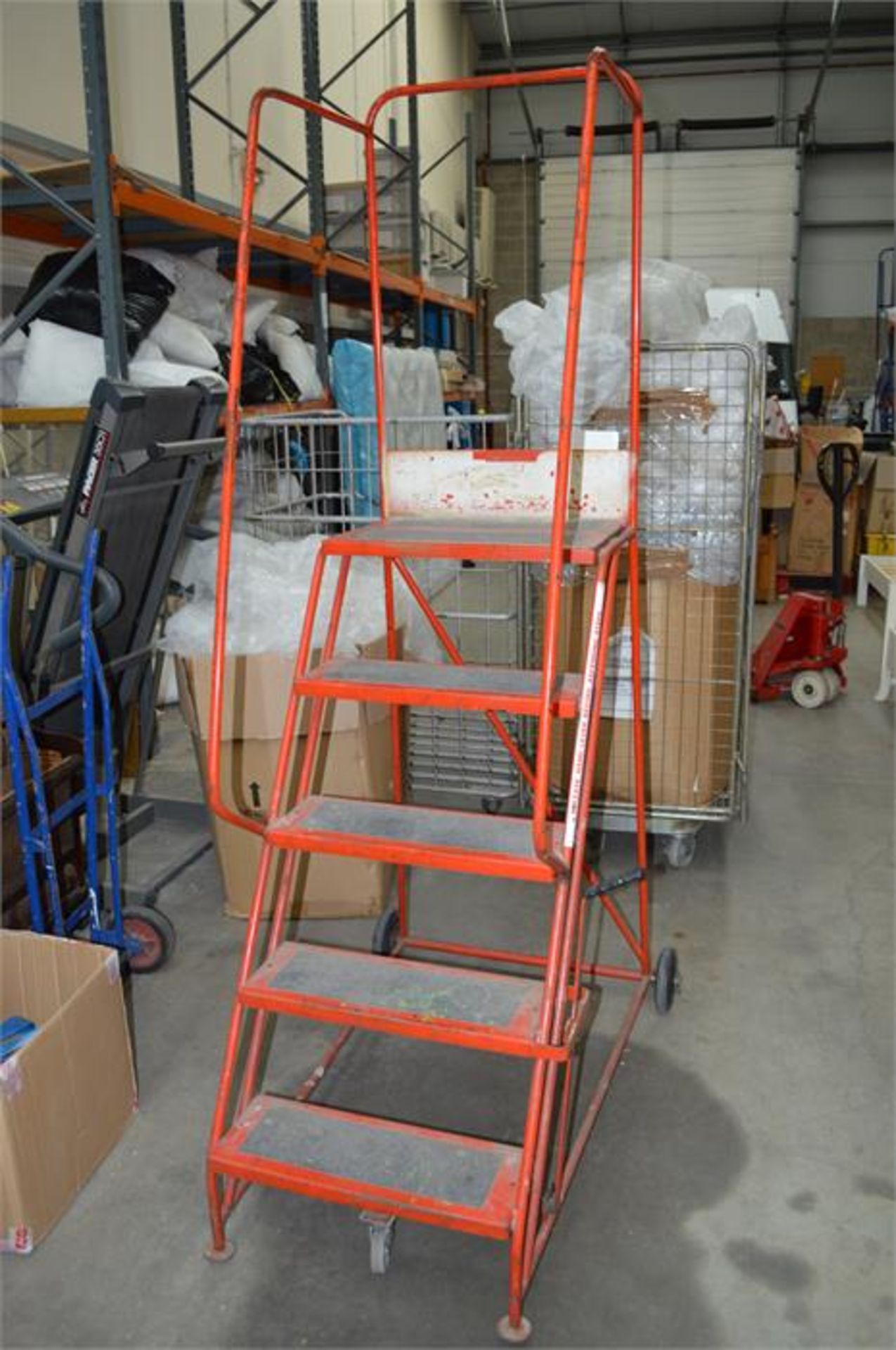 Make Unknown 5 Step Airline Ladders (Please Note: item located in Andover SP11. Collection by