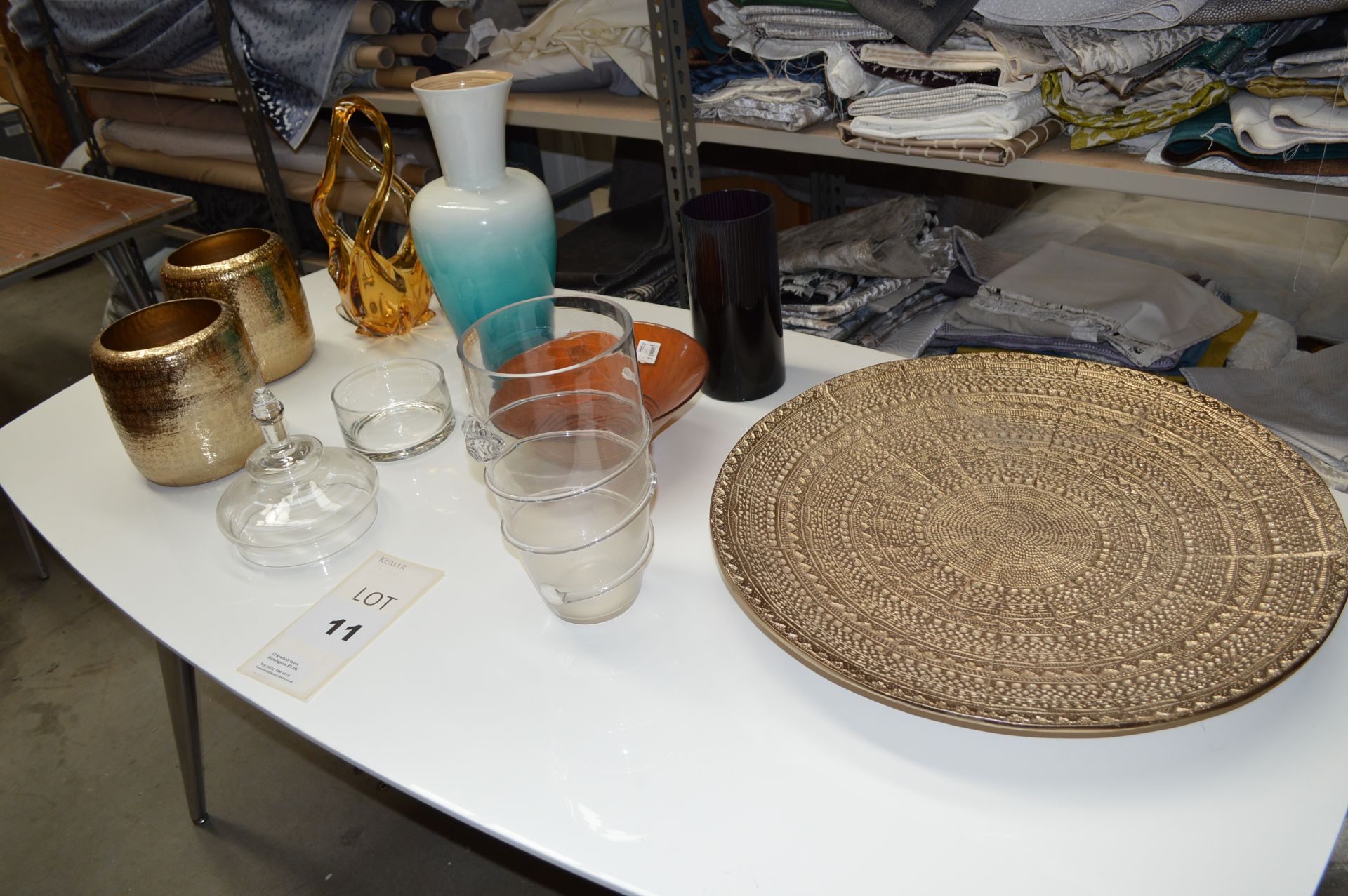 Various Vases & Decorative Bowls as Shown (Please Note: item located in Andover SP11. Collection - Bild 2 aus 9