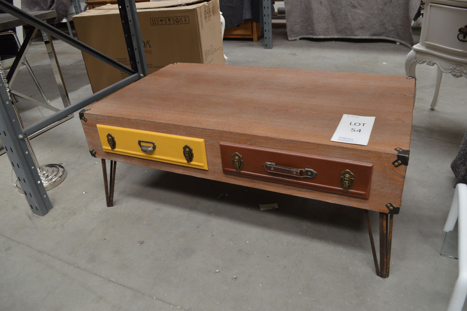 Suitcase Coffee Table Size: 120L x 70W x 47H (Please Note: item located in Andover SP11. - Bild 3 aus 6