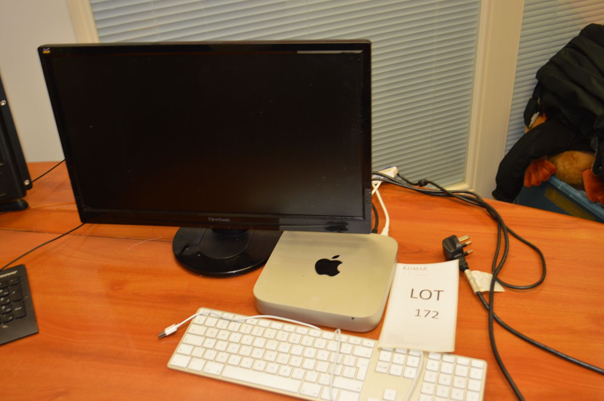 Apple Mac Mini Complete with Mac Keyboard & View Sonic Monitor (Please Note: item located in Andover