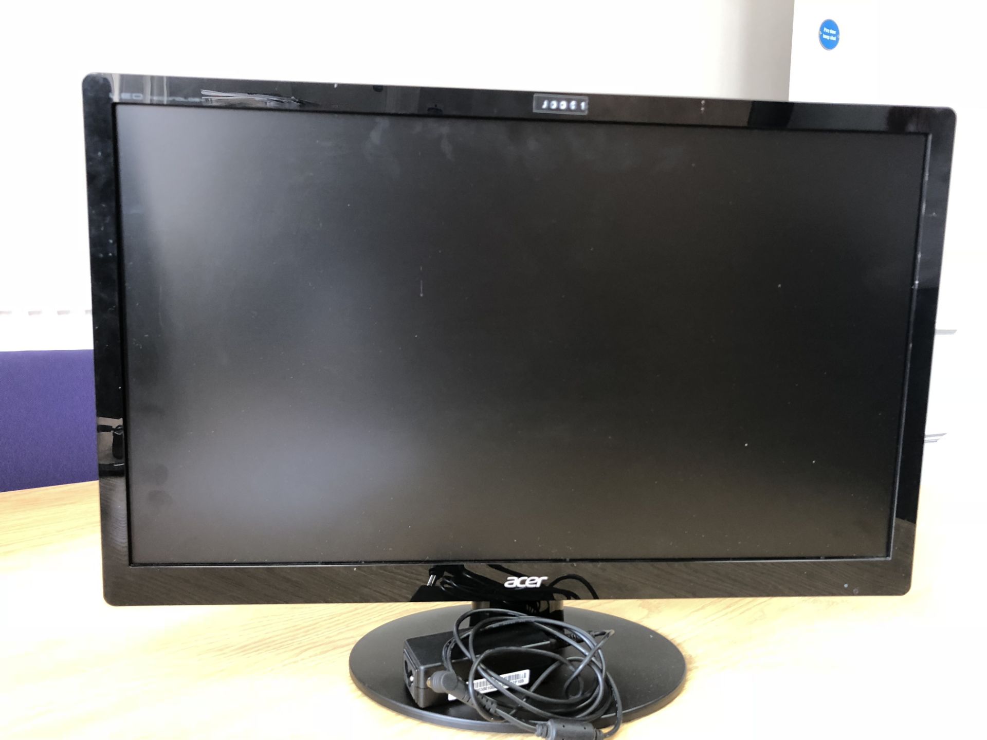 Acer LED Technology Backlight Monitor, Model No. G226HQL, Serial No. MMLYLEE0144341382B8500 (2014),