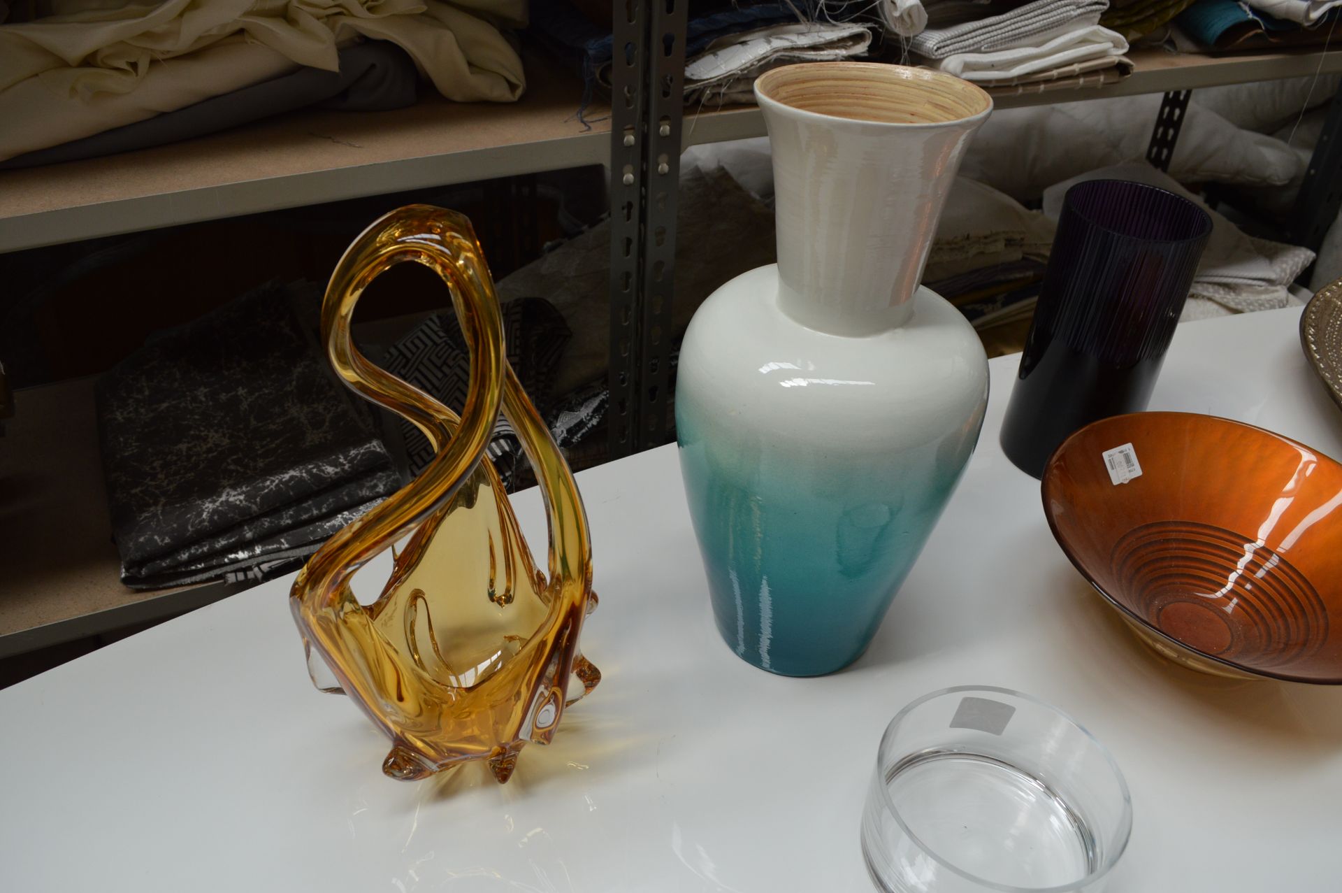 Various Vases & Decorative Bowls as Shown (Please Note: item located in Andover SP11. Collection - Bild 7 aus 9