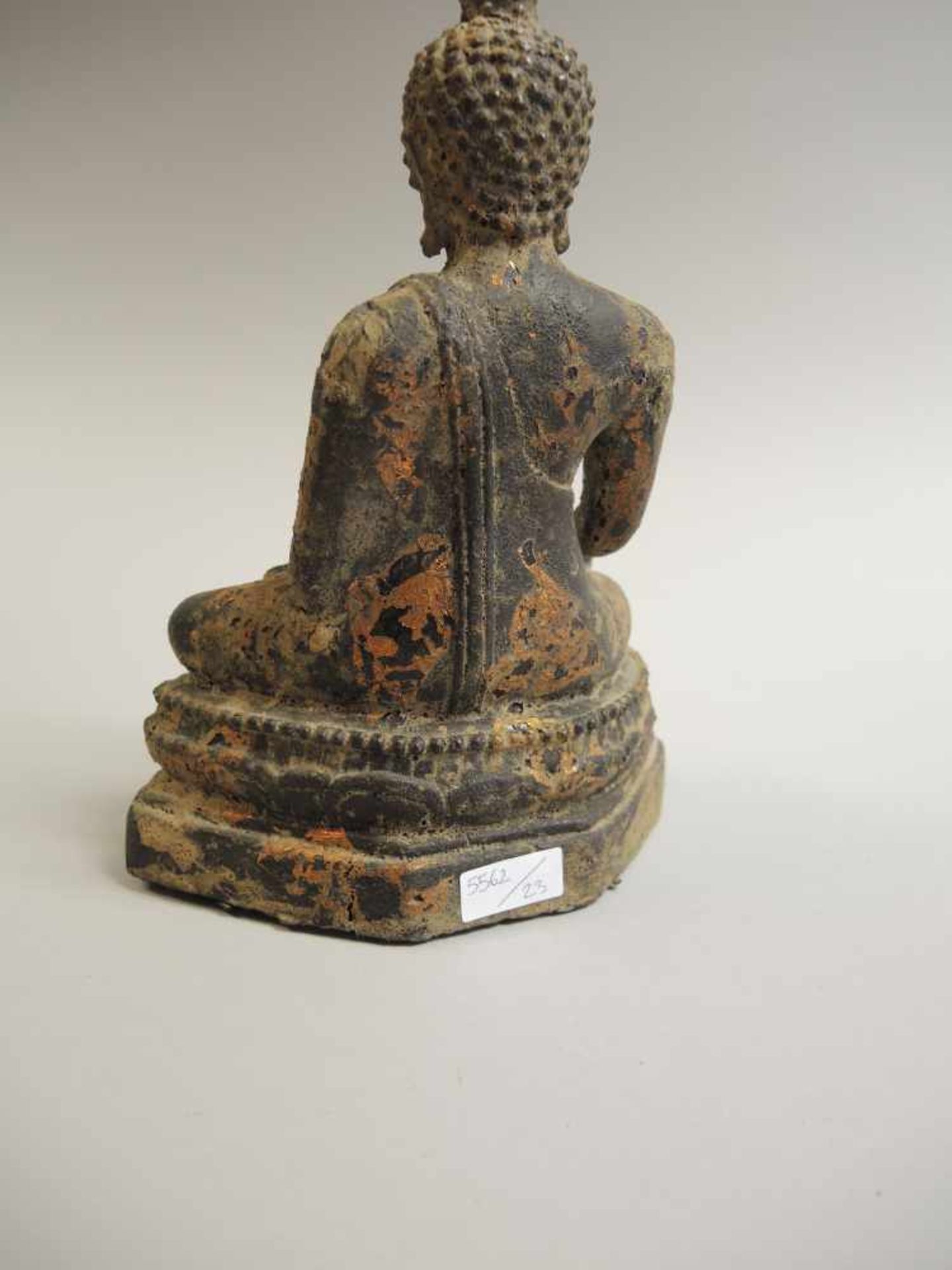 Buddha Bronze, Reste alter Vergoldung. China, 18./19. Jh. H ca. 20 cm - Bild 3 aus 3